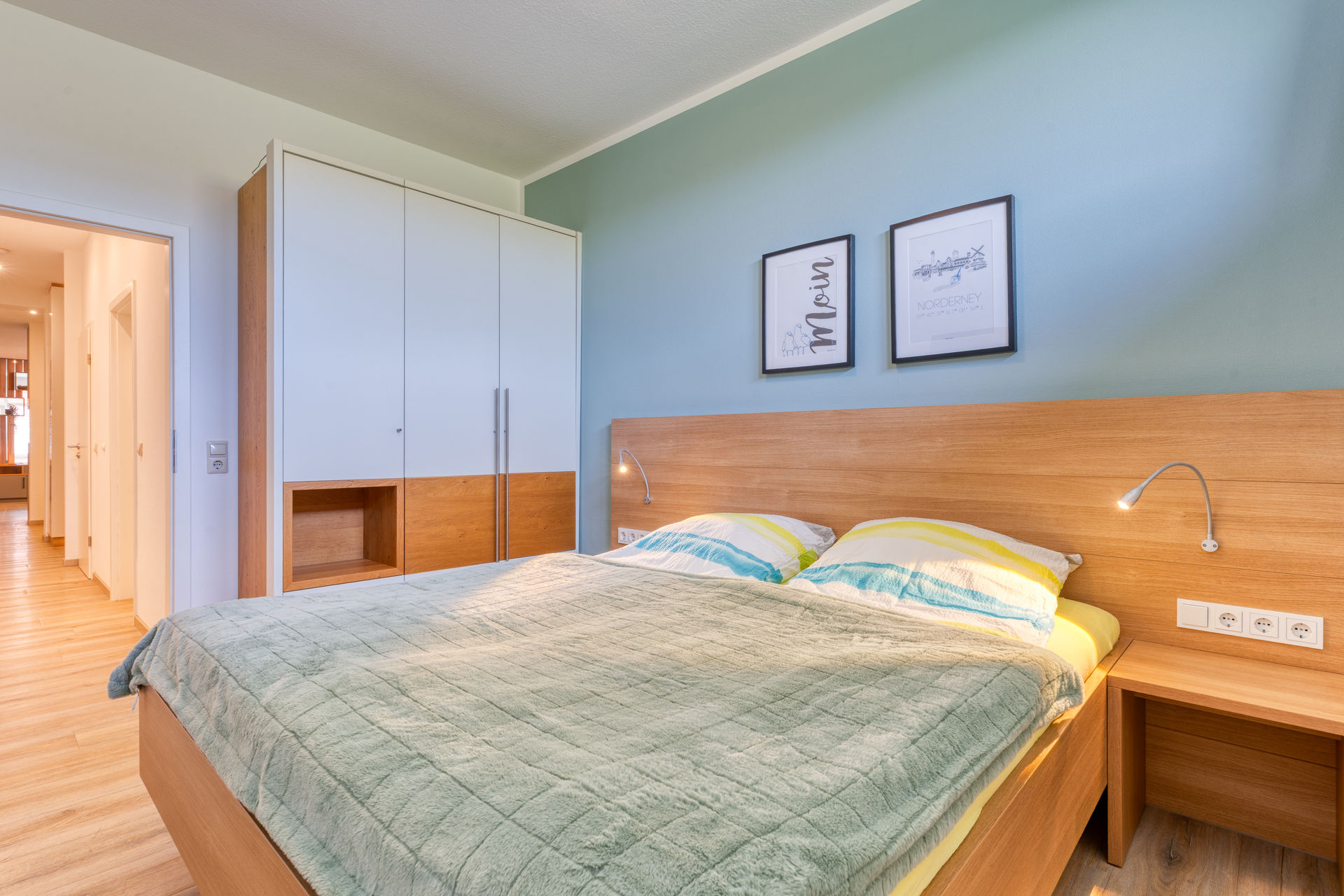 Schlafzimmer 1